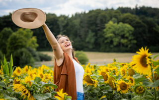 Specialangebot im August im Sonnenblumenfeld