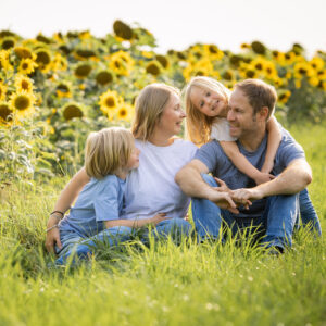Sonnenblumenfled in der Fränkischen Schweiz Familienportrait